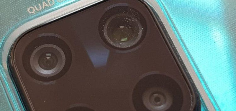 Redmi Note 9系列镜头被爆严重进灰尘问题