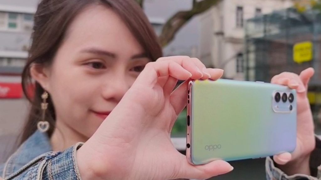 OPPO RENO5 5G一机在手，64MP后置四摄搭配各种AI影像功能，帮你轻松拍出最Swag的视频和照片！ 33