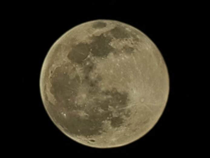 外媒：三星S21 Ultra月球照没有造假！ 1
