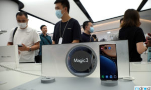 HONOR成为中国第三大手机品牌