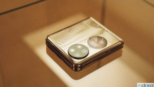 华为P50 Pocket真机照亮相