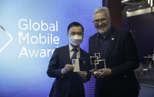 OPPO Find N荣获2022年 GLOMO“最具突破性创新产品奖” 10
