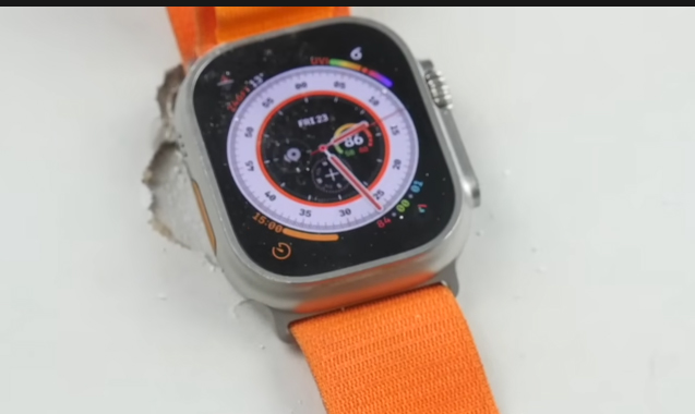 Apple Watch Ultra vs 铁锤：结果让人出乎意料！ 1
