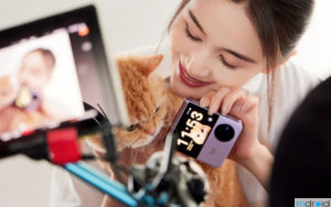 vivo X Flip官方宣传图亮相