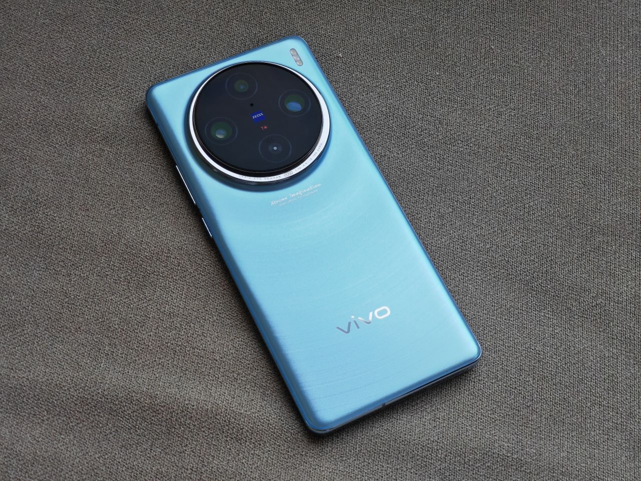 vivo X100系列：行业首发蔡司APO浮动长焦镜头，重新定义手机影像！ 52