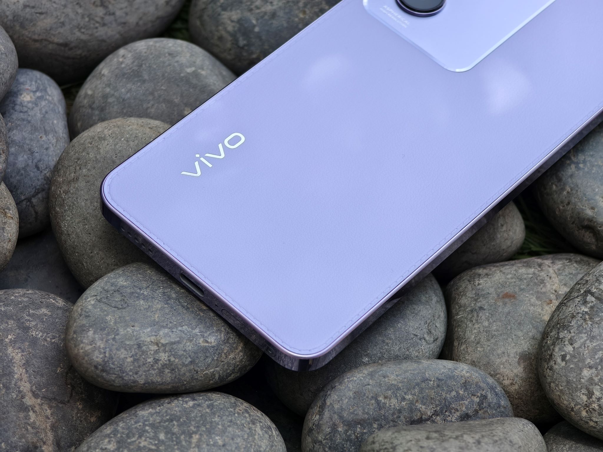 vivo Y100 5G：紫色皮革尽显奢华感，潮人必备时尚单品 17