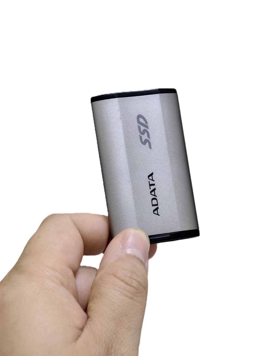 Adata SD810 外接SSD： 提升工作效率，轻松应对大文件传输！ 1