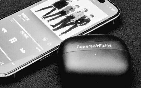 Bowers & Wilkins Pi8 评测