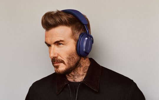 Bowers & Wilkins 推出 Px7 S3 与 Pi8 McLaren 限定版