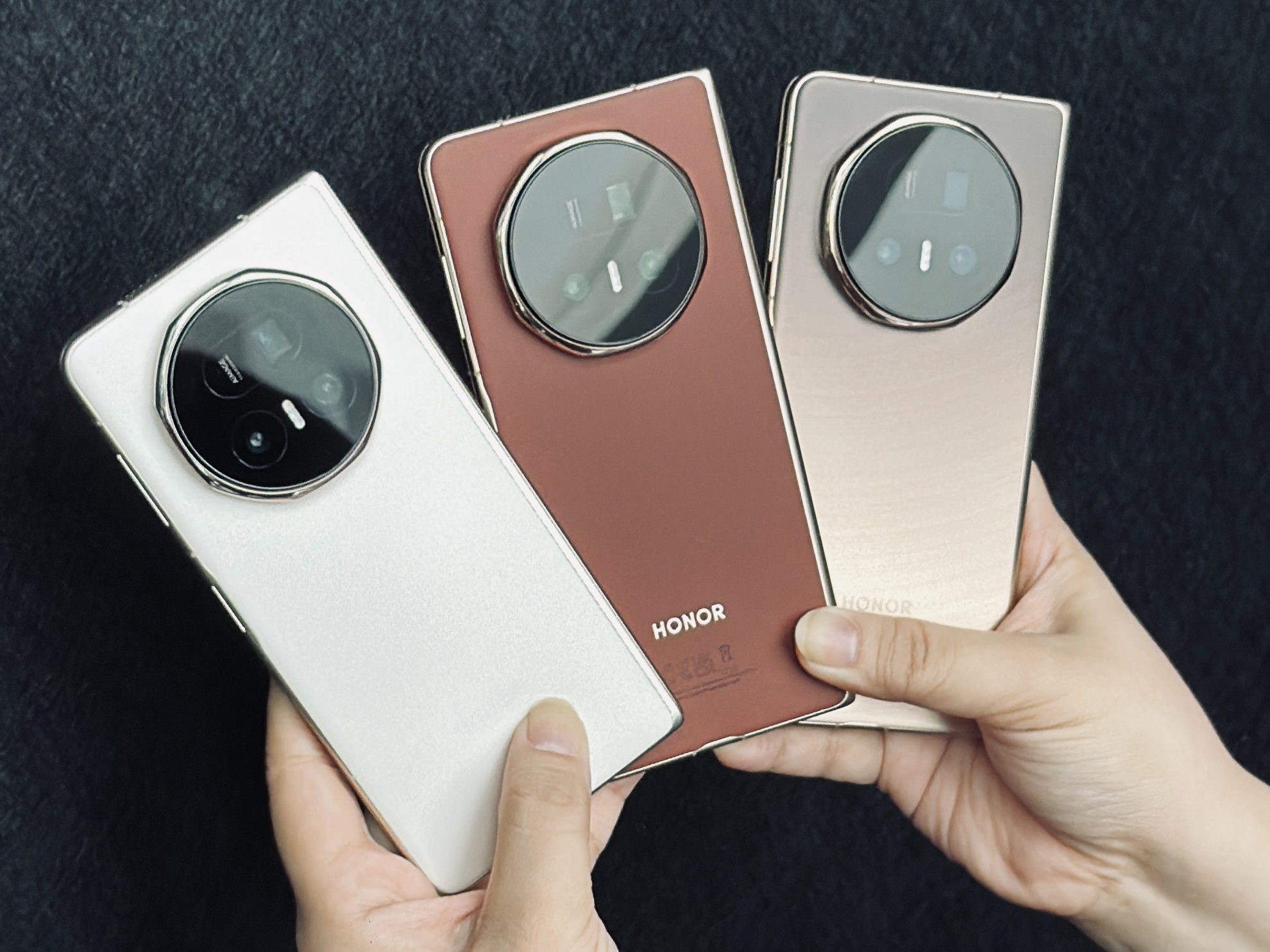 HONOR Magic V5 评测：这牙膏挤爆了 1