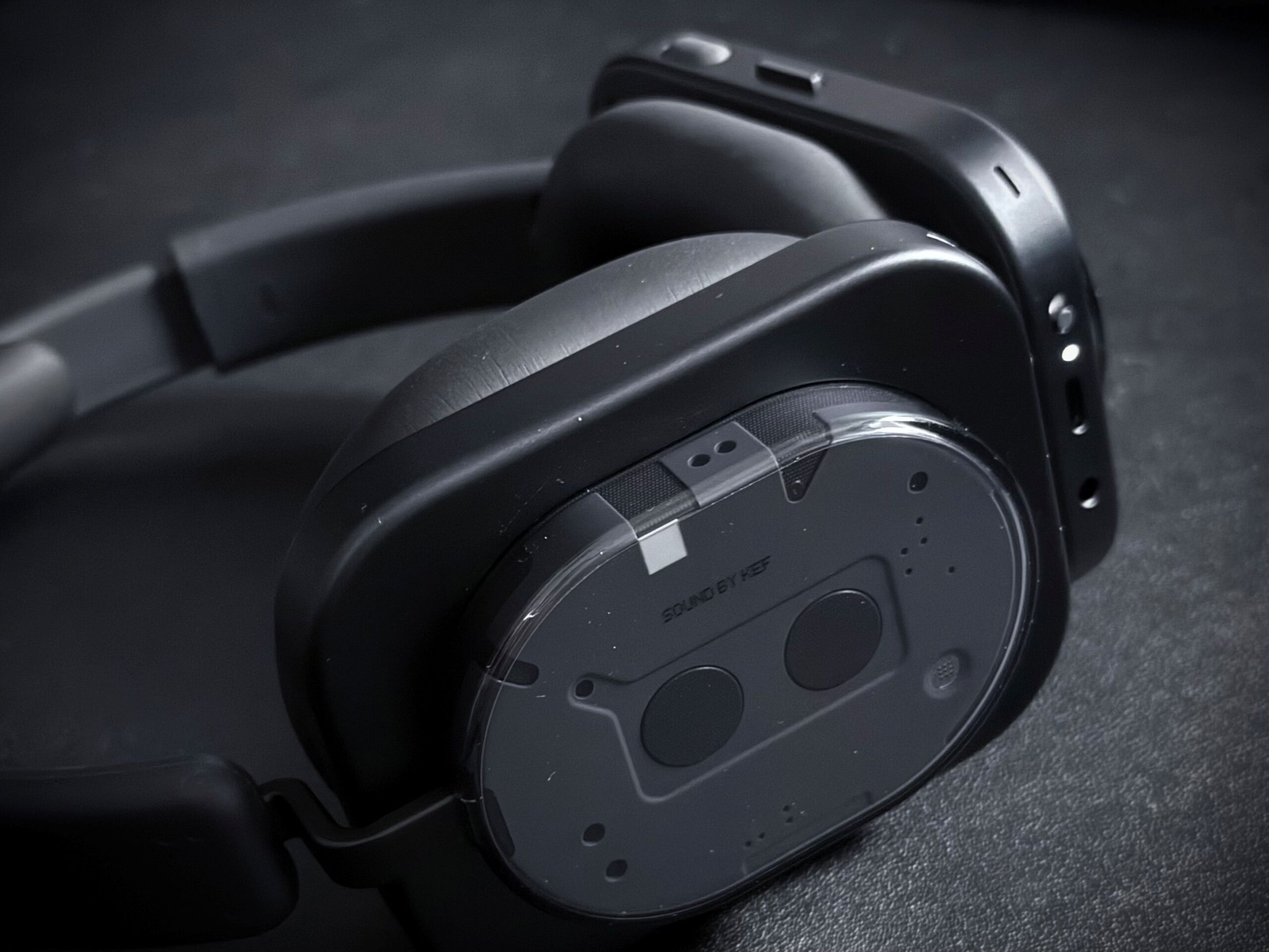 Nothing Headphone (1) 实测：除了帅，还能打吗？ 3