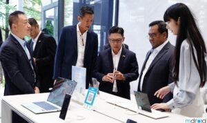 马来西亚驻华大使参观HONOR智能制造工厂