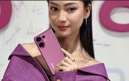 vivo V60 马来西亚开启预购 赠品总值高达 RM1,465