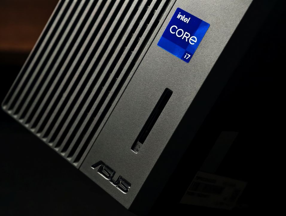 ASUS ExpertCenter P500SV：为中小企业打造的商务台式机 2