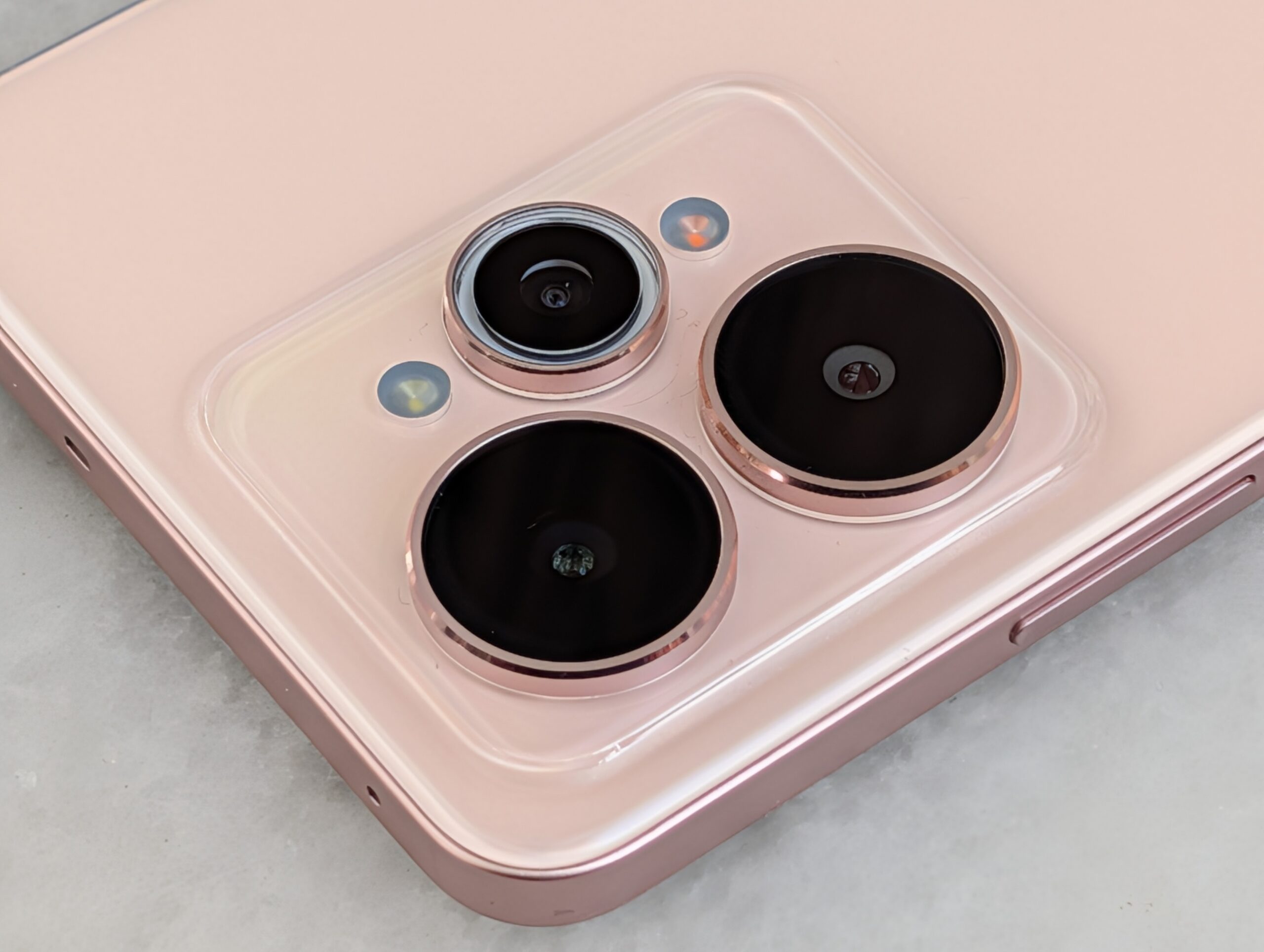 realme 15 体验：AI Party Phone 派对手机 4