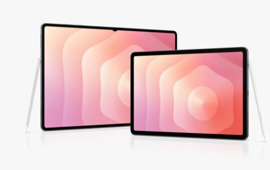 Galaxy Tab S11 vs S11 Ultra：怎么选？价格、性能与用途全面对比