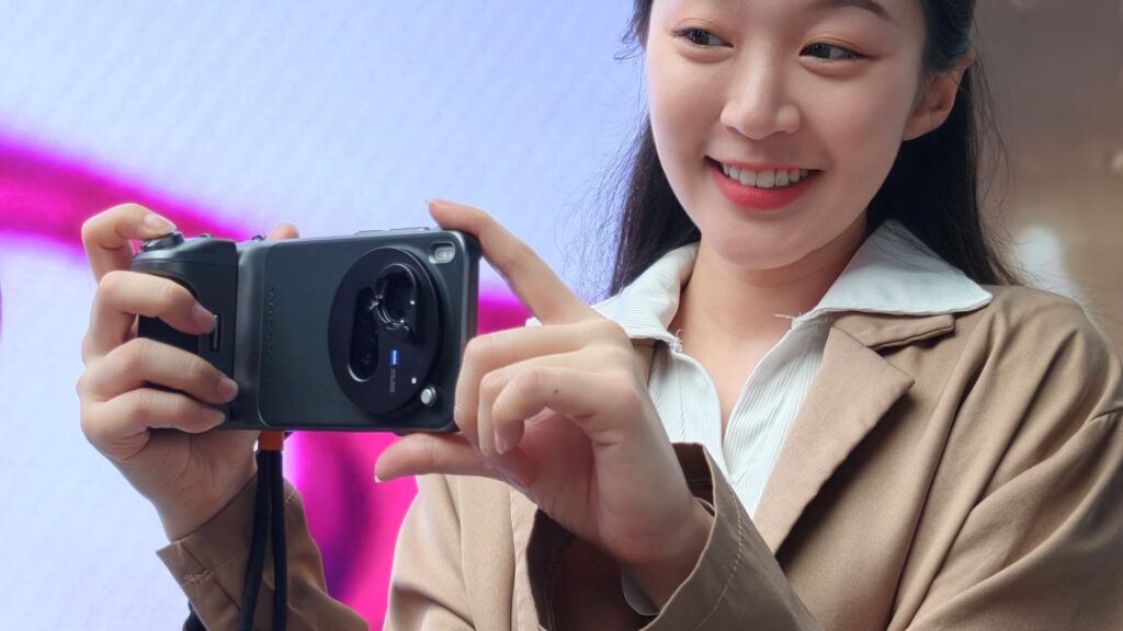 vivo X300 Pro 深度评测:2025 年最强影像手机 vivo X300 Pro 深度评测:2025 年最强影像手机