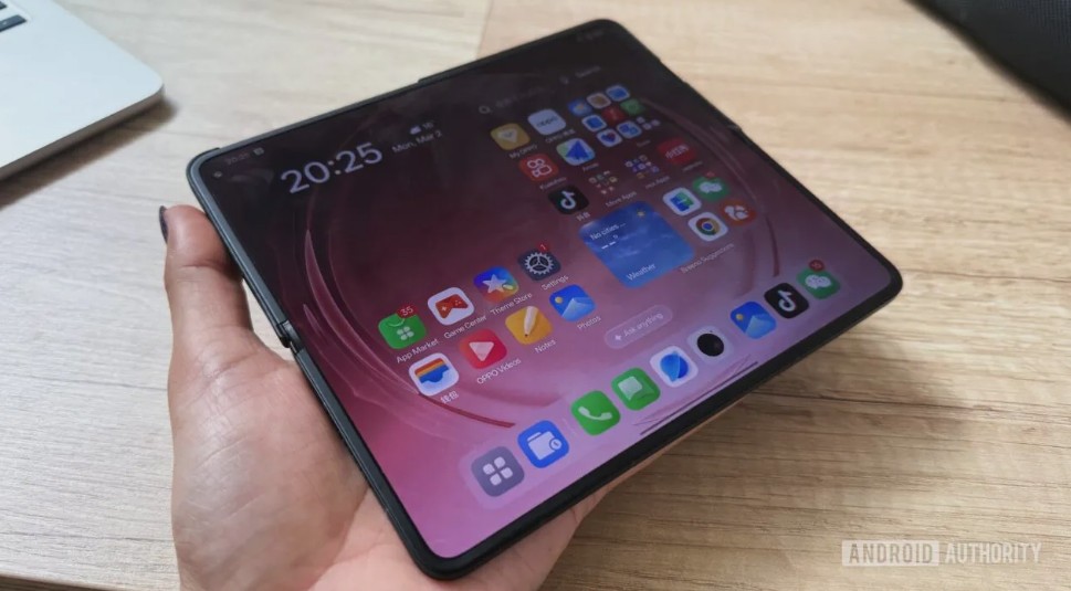 OPPO Find N6 亮相 MWC 2026：内屏折痕几乎隐形，骁龙 8 Elite Gen 5 + 6000mAh 配置曝光