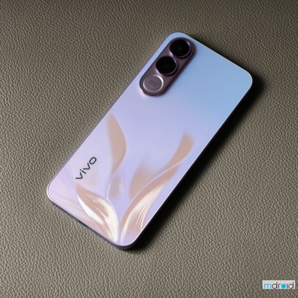 vivo V70 FE 评测：200MP 超清主摄与 7000mAh 大电池，中端市场新标杆？ 1