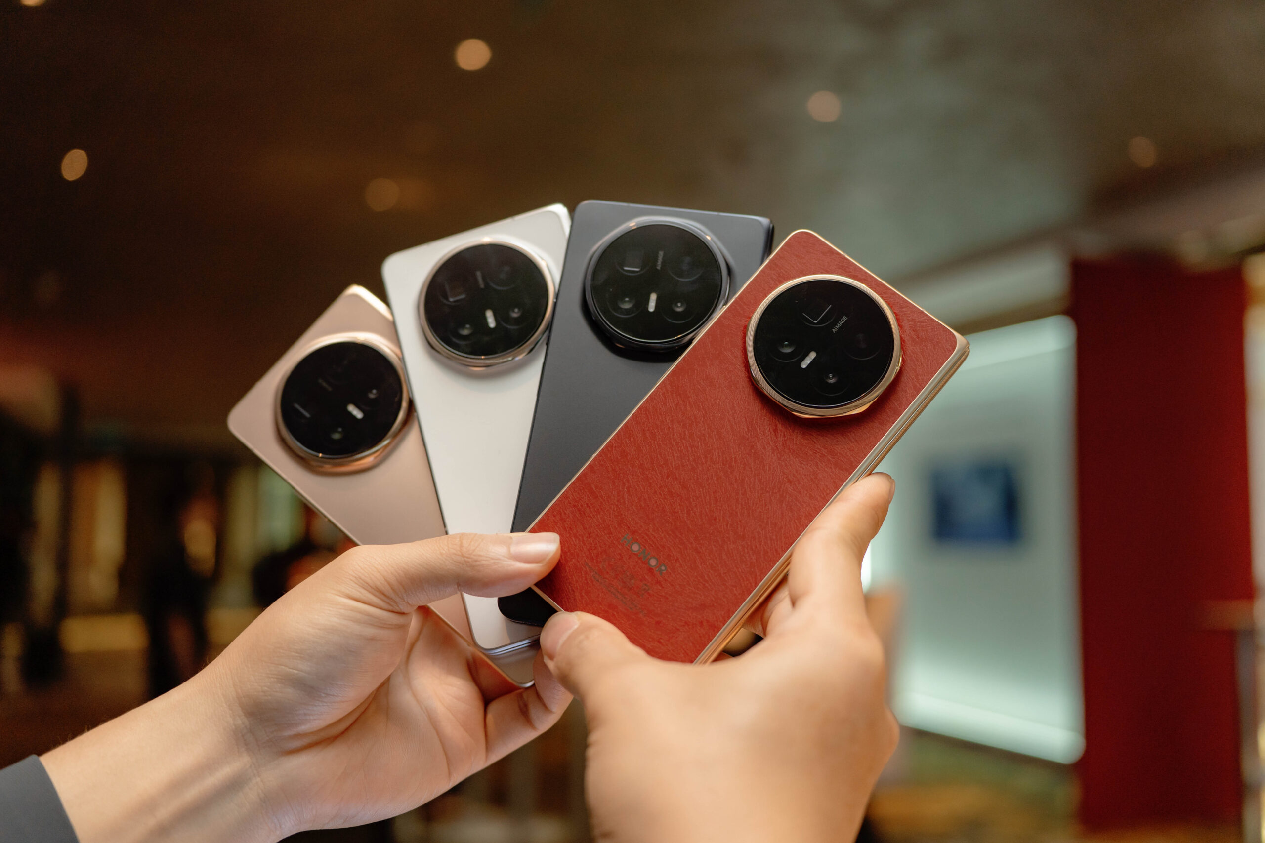 不必放弃 iPhone，HONOR Magic V6 打通苹果生态与折叠屏体验 6