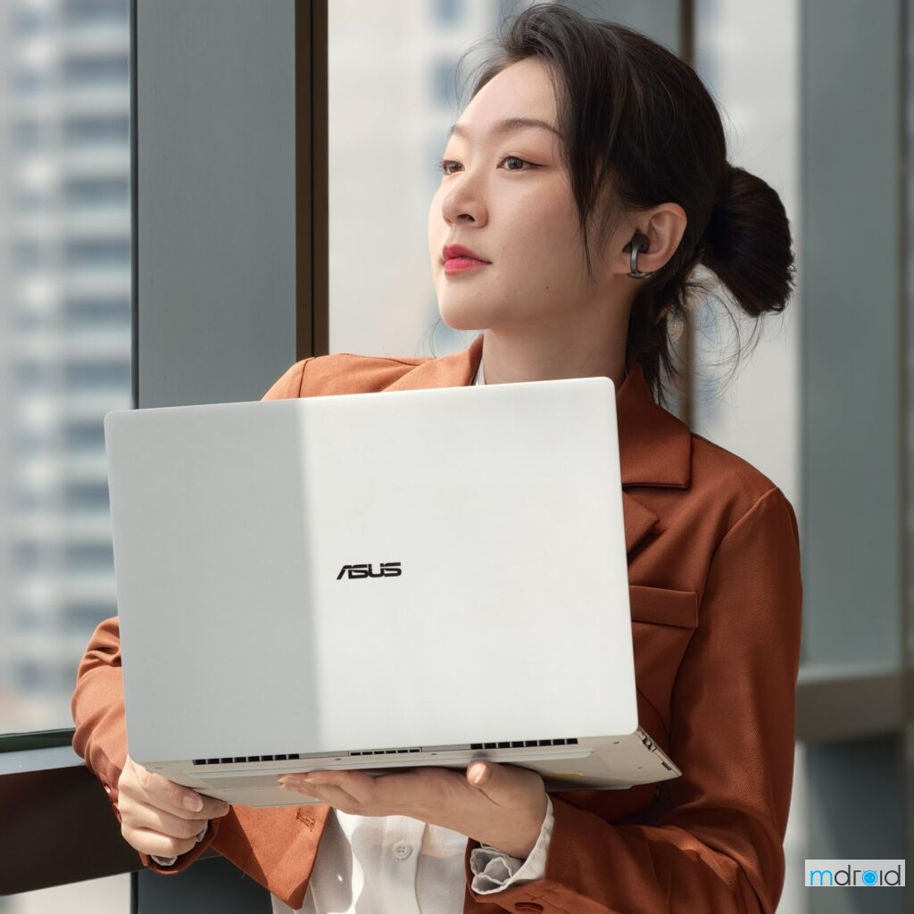 ASUS ExpertBook Ultra 评测:不足 1kg 机身又能玩 3A 游戏的旗舰商务本? ASUS ExpertBook Ultra 评测:不足 1kg 机身又能玩 3A 游戏的旗舰商务本? 7