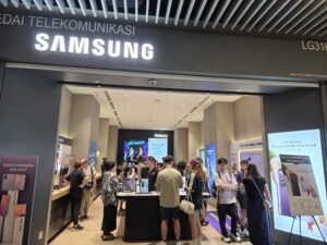 三星 Galaxy Z Fold8 发布仅 24 小时预售火爆！