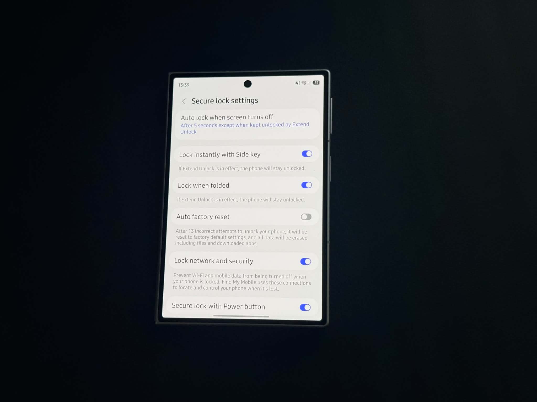 One UI 9 新增锁屏保护机制！密码输错 13 次手机可永久锁定 1