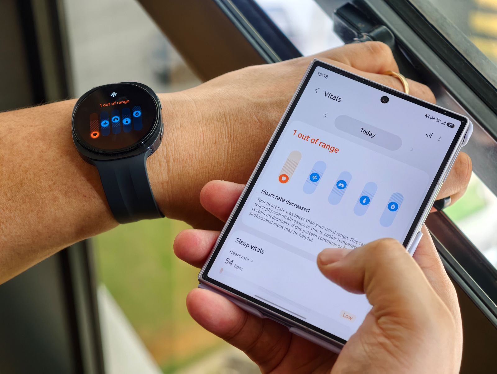 三星 Galaxy Watch9 全面升级：首搭骁龙芯片，AI 健康管理更主动、更懂你 3